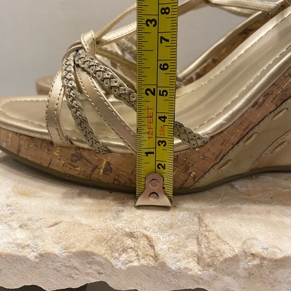 Classified Gold Slingback Strappy Platform High Heel Cork Wedge Sandal Sz 10 - Picture 6 of 12
